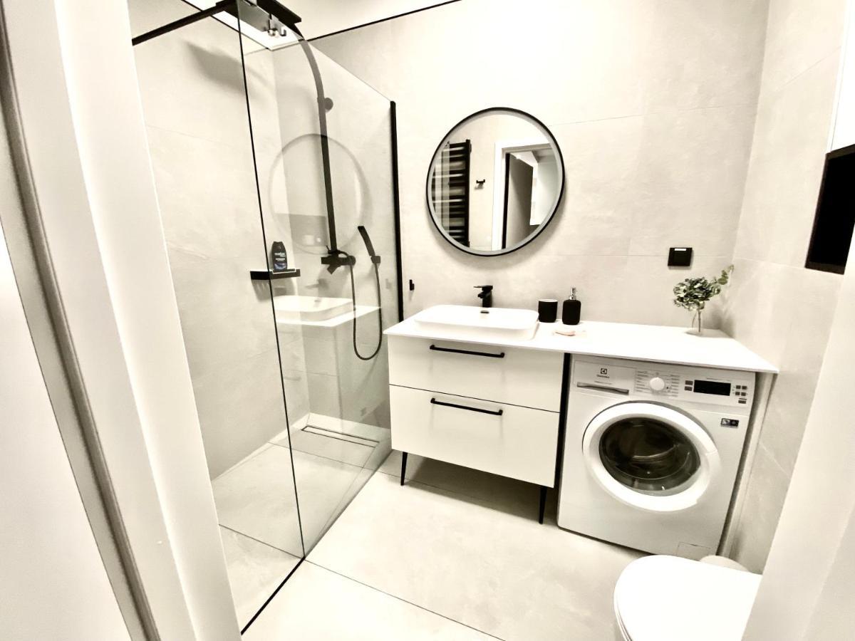 Przy Plazy - Z Prywatnym Ogrodkiem Rezydencja Niechorze Apartman Kültér fotó