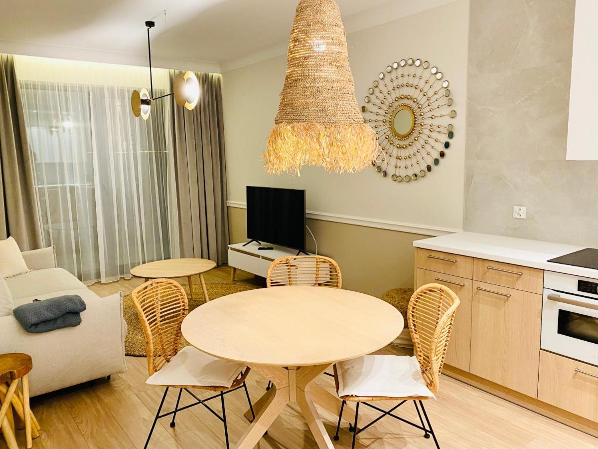 Przy Plazy - Z Prywatnym Ogrodkiem Rezydencja Niechorze Apartman Kültér fotó